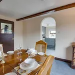 4 Bed In Oc-ds940 Хоус