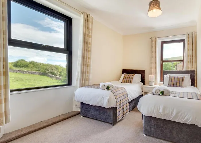 4 Bed In Oc-ds940 Holiday home